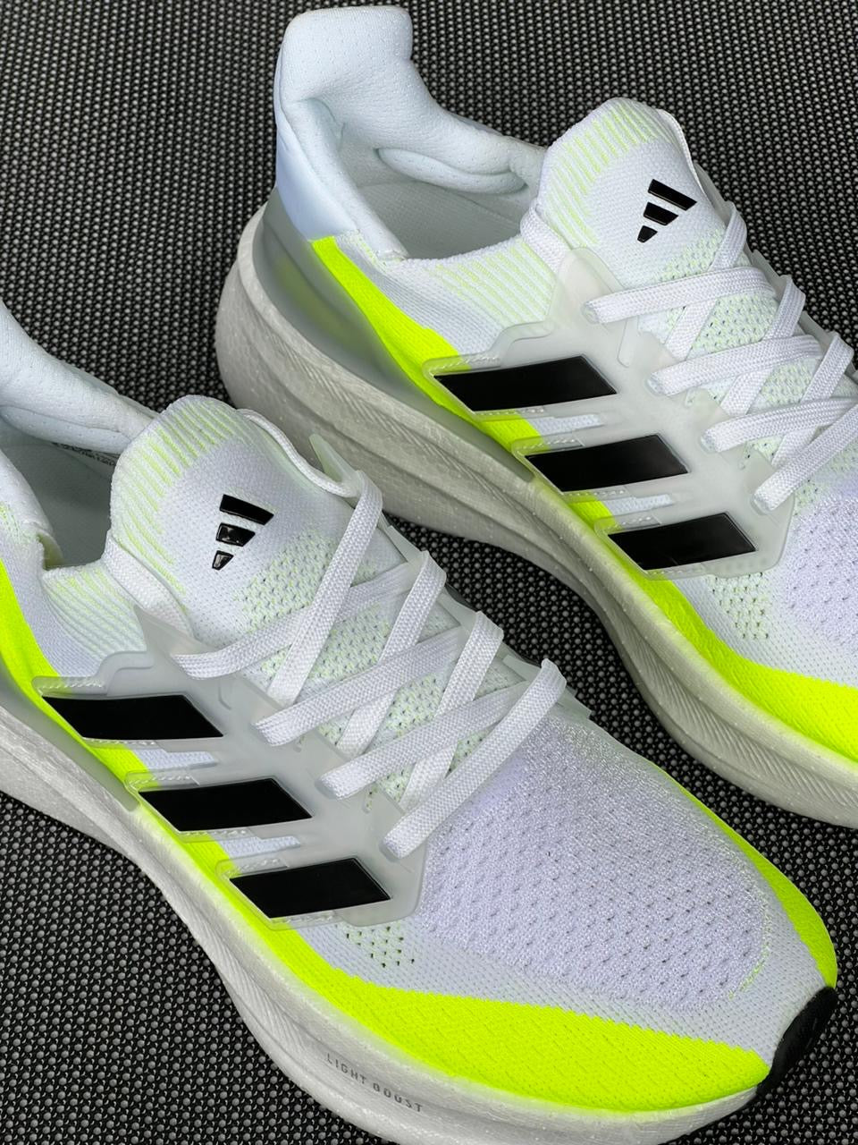 Adidas Ultraboost 5