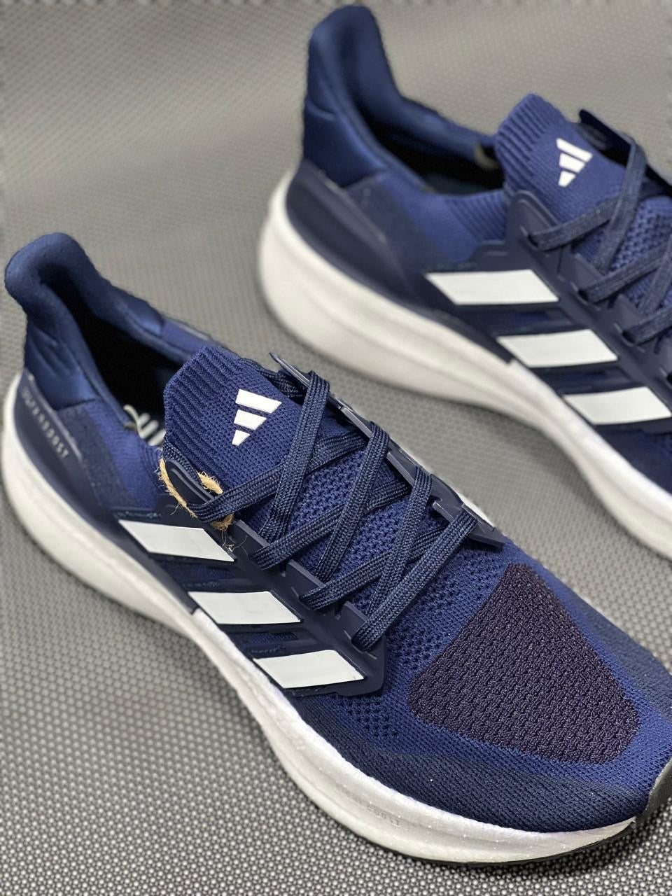 Adidas Ultraboost 5