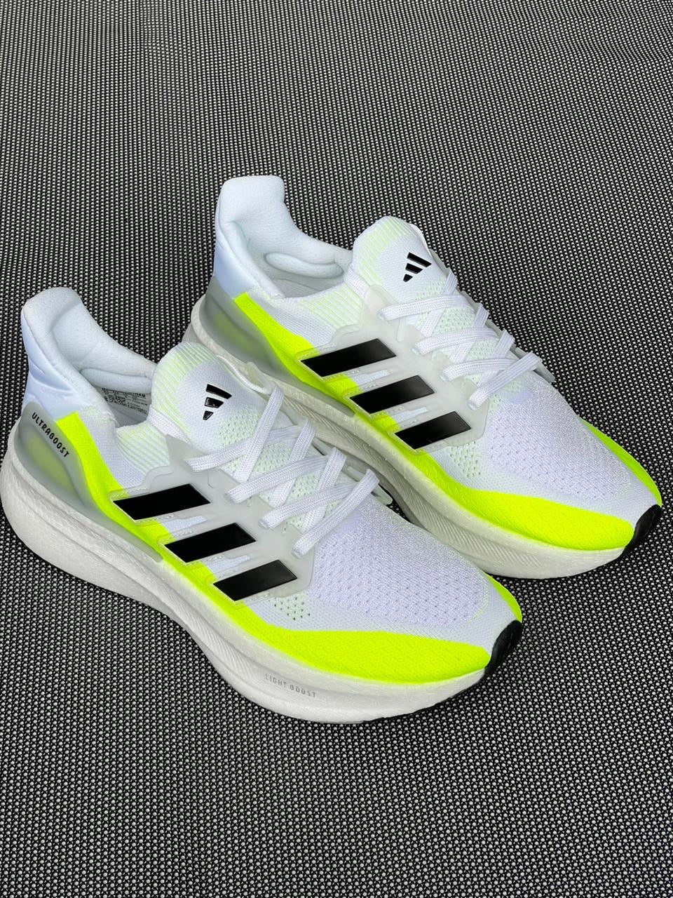 Adidas Ultraboost 5