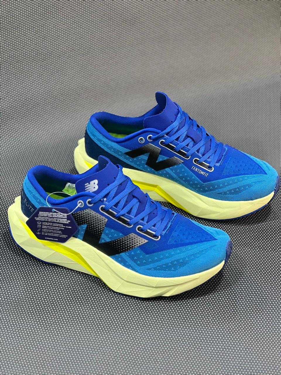 New Balance Elite V4