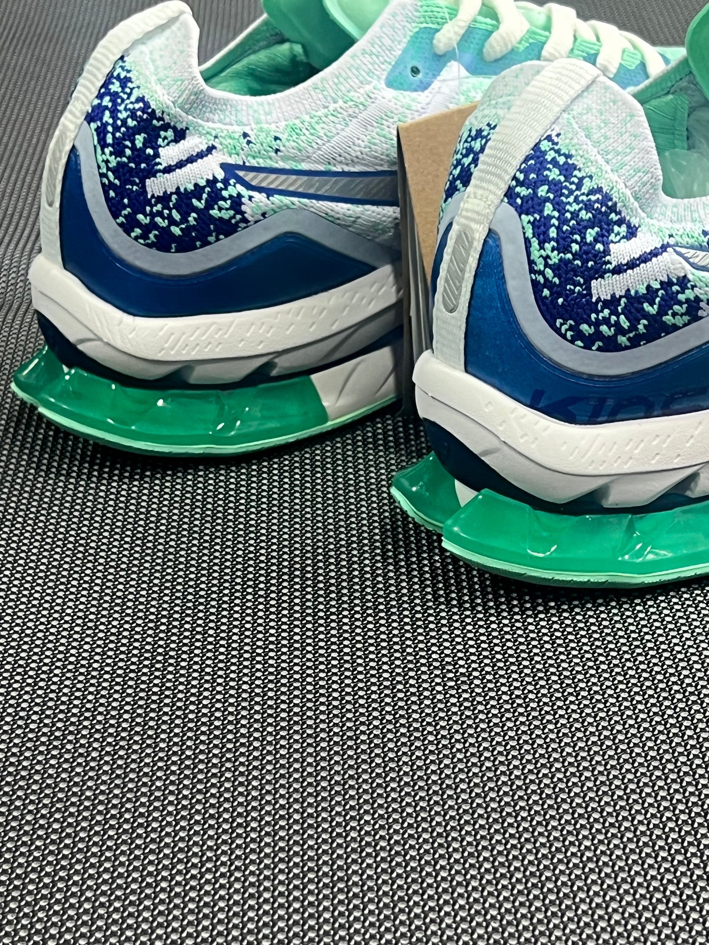 Asics gel kinsei blast
