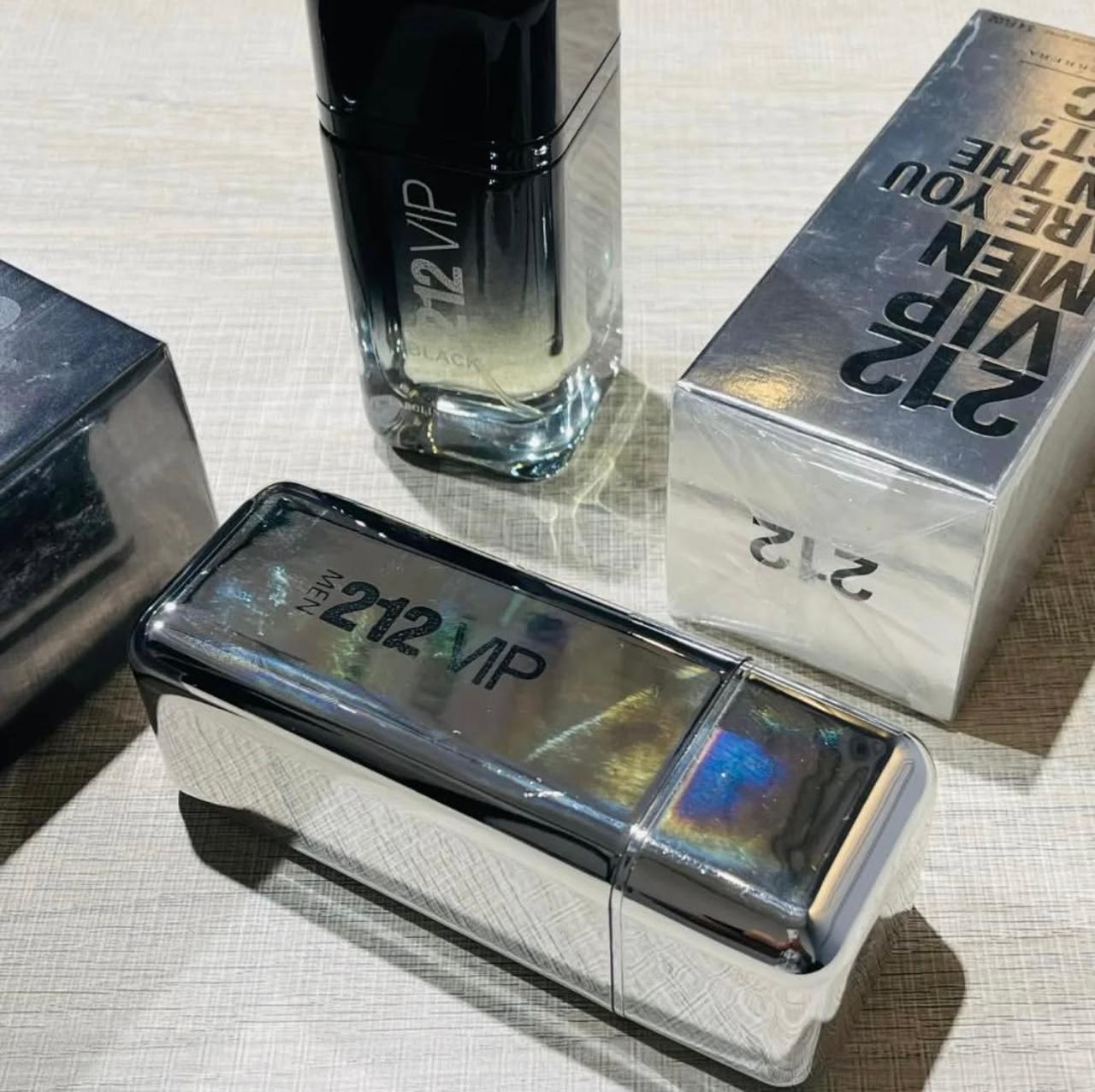 CAROLINA HERRERA 212 VIP