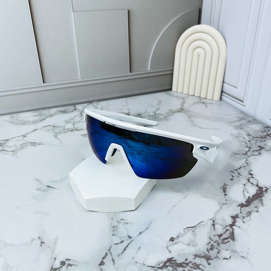 Oakley Sphaera.&nbsp;