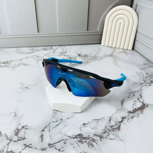 Oakley Radar EV Path.